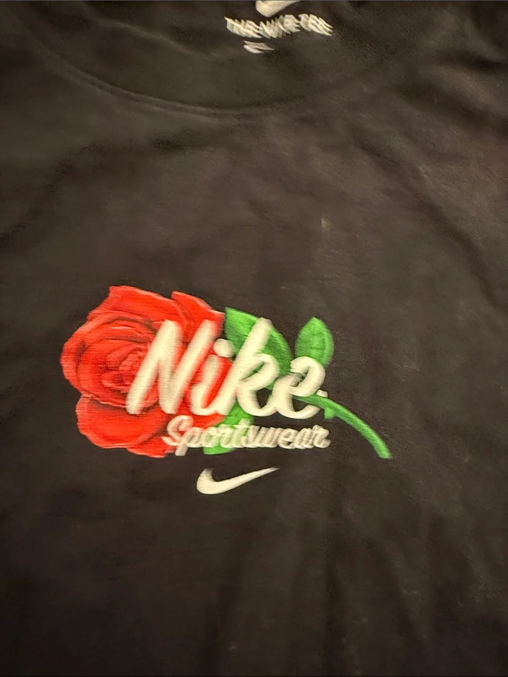 Nike Black Short Sleeve Tee with Red Rose Graphic small Los Angeles